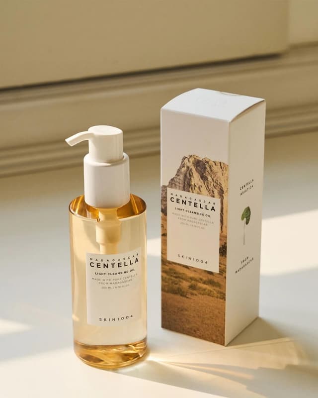 Madagascar Centella Light Cleansing Oil